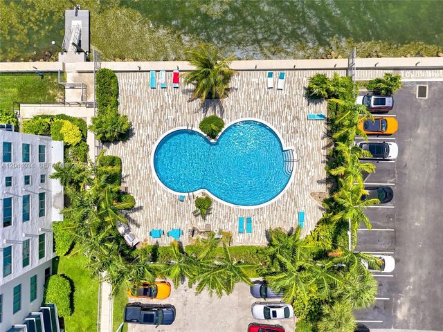 7501 E Treasure Dr 2S, North Bay Village, FL 33141