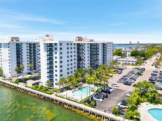 7501 E Treasure Dr 2S, North Bay Village, FL 33141