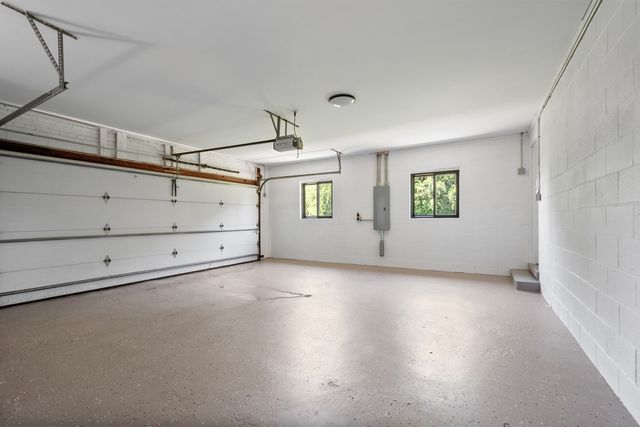 6600 N Kenton Avenue, Lincolnwood, IL 60712