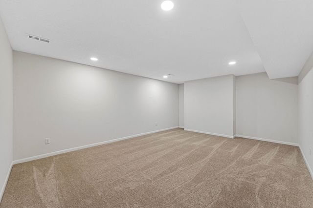 1426 N Melrose LN, Wichita, KS 67212