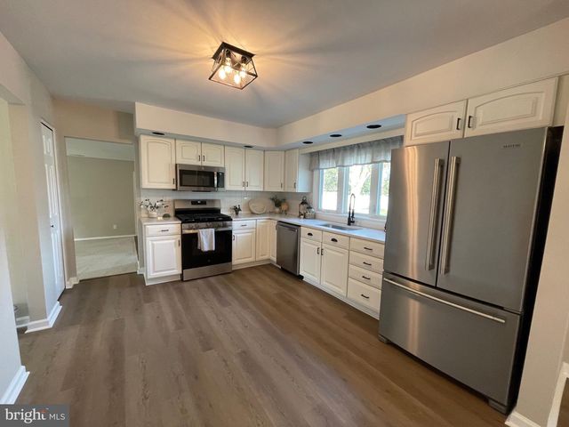 5 FENWICK LANE, Pennsville, NJ 08070
