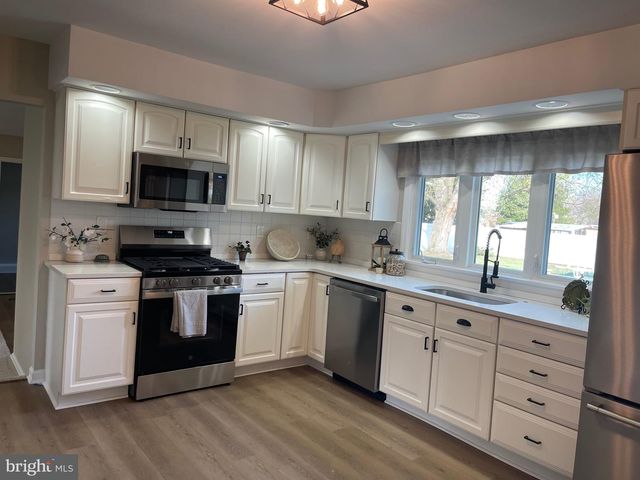 5 FENWICK LANE, Pennsville, NJ 08070