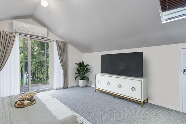 921 E Huron Street 6, Ann Arbor, MI 48104