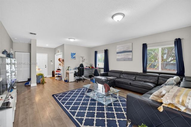 375 NW 28th Ave, Fort Lauderdale, FL 33311