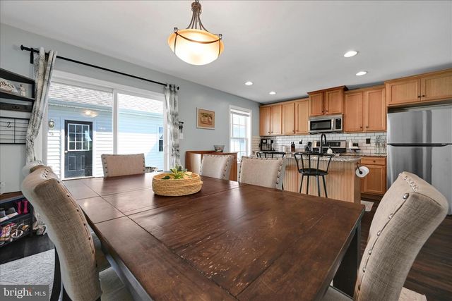 186 N MELHORN DR, Mount Joy, PA 17552