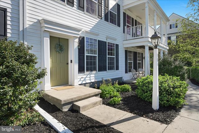 186 N MELHORN DR, Mount Joy, PA 17552