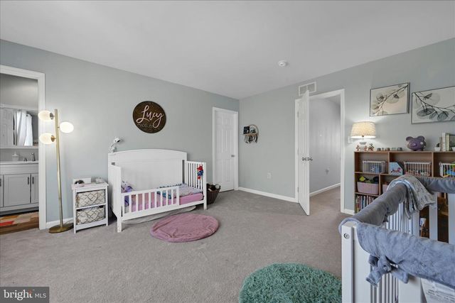 186 N MELHORN DR, Mount Joy, PA 17552