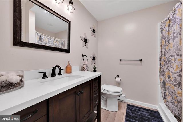 186 N MELHORN DR, Mount Joy, PA 17552