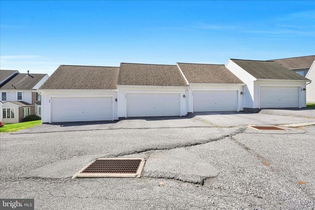 186 N MELHORN DR, Mount Joy, PA 17552
