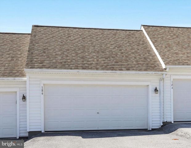 186 N MELHORN DR, Mount Joy, PA 17552