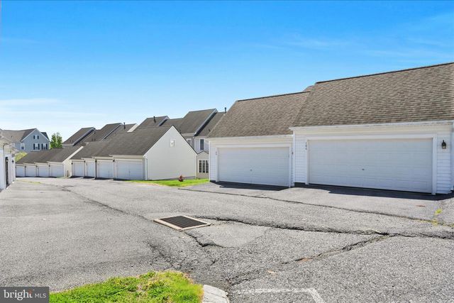 186 N MELHORN DR, Mount Joy, PA 17552