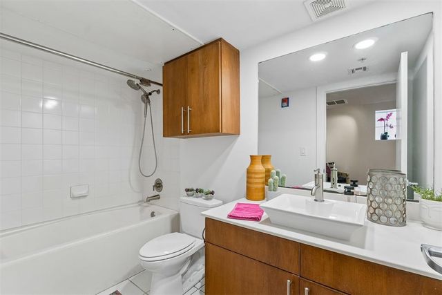 1209 N Harvey Avenue 101, Oklahoma City, OK 73103