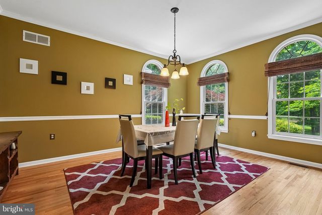 4 POND VIEW LN, Titusville, NJ 08560