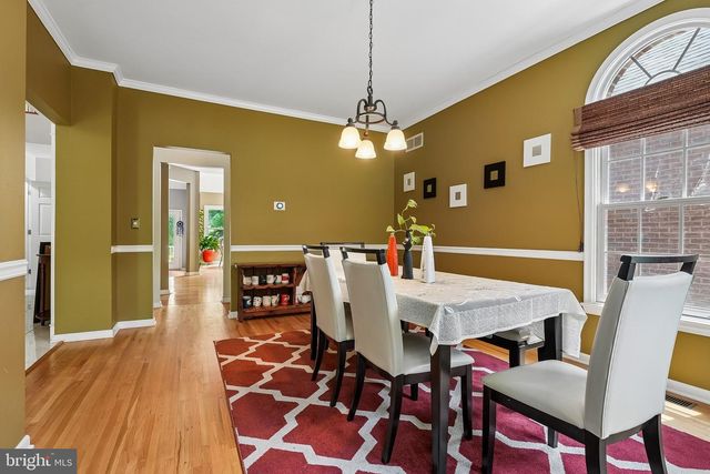 4 POND VIEW LN, Titusville, NJ 08560