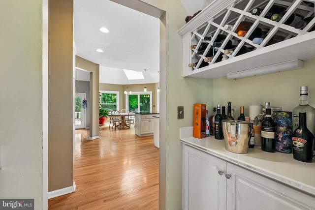 4 POND VIEW LN, Titusville, NJ 08560