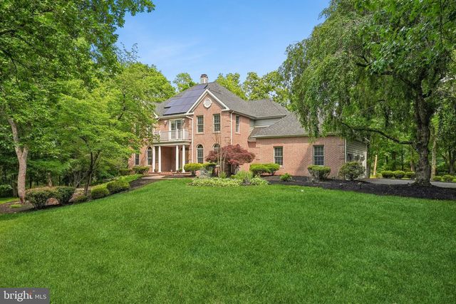 4 POND VIEW LN, Titusville, NJ 08560