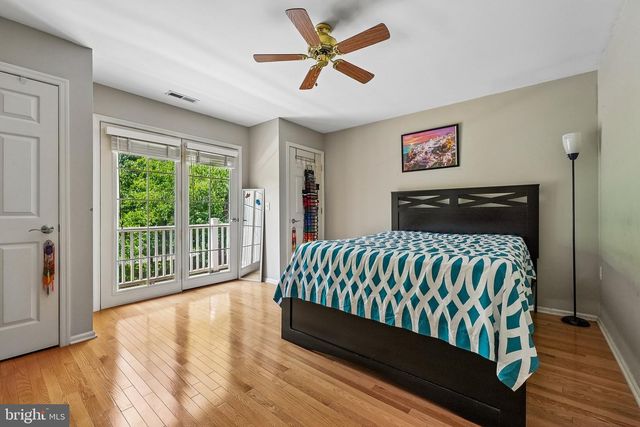 4 POND VIEW LN, Titusville, NJ 08560