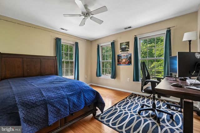 4 POND VIEW LN, Titusville, NJ 08560