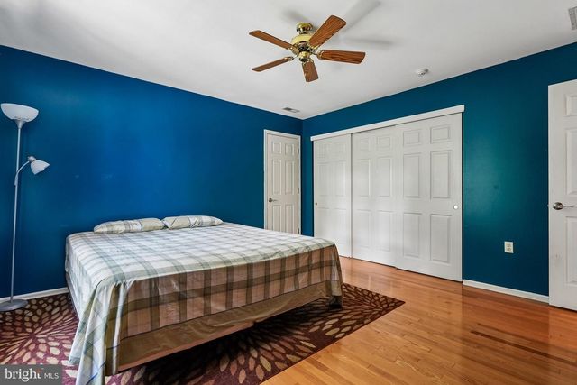4 POND VIEW LN, Titusville, NJ 08560