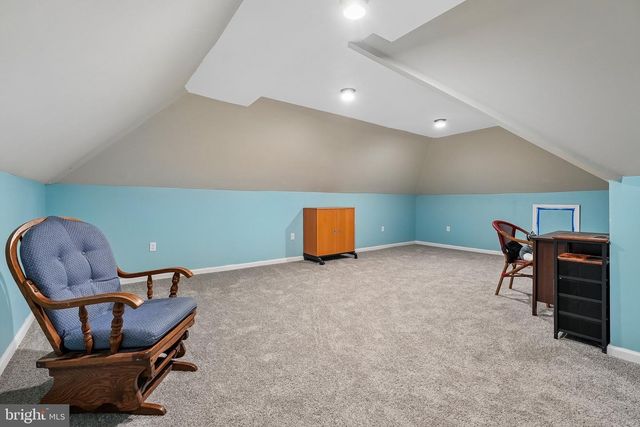 4 POND VIEW LN, Titusville, NJ 08560