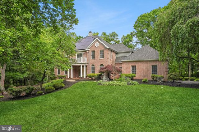 4 POND VIEW LN, Titusville, NJ 08560