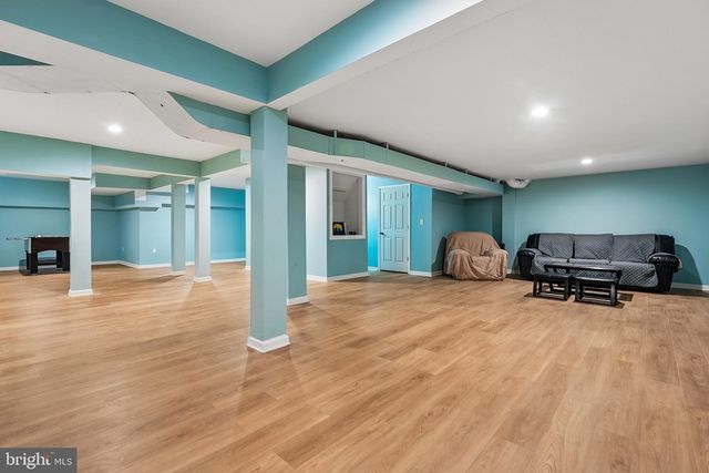 4 POND VIEW LN, Titusville, NJ 08560