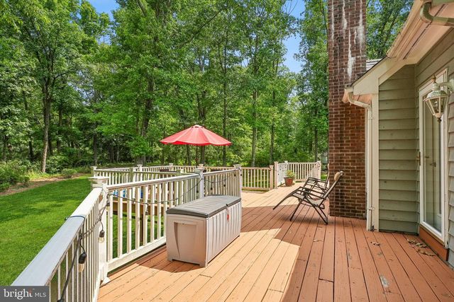 4 POND VIEW LN, Titusville, NJ 08560