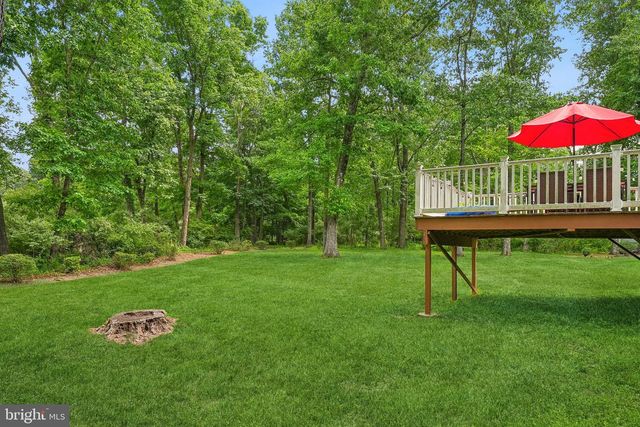 4 POND VIEW LN, Titusville, NJ 08560