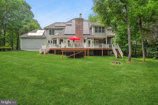 4 POND VIEW LN, Titusville, NJ 08560