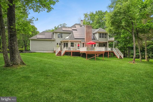 4 POND VIEW LN, Titusville, NJ 08560