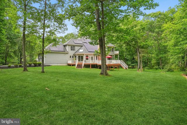 4 POND VIEW LN, Titusville, NJ 08560