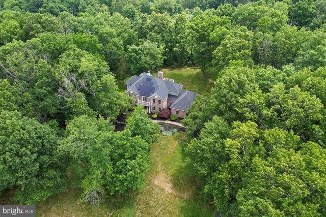 4 POND VIEW LN, Titusville, NJ 08560