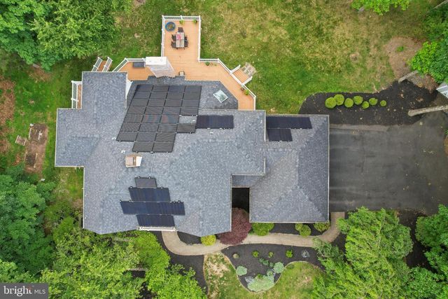 4 POND VIEW LN, Titusville, NJ 08560