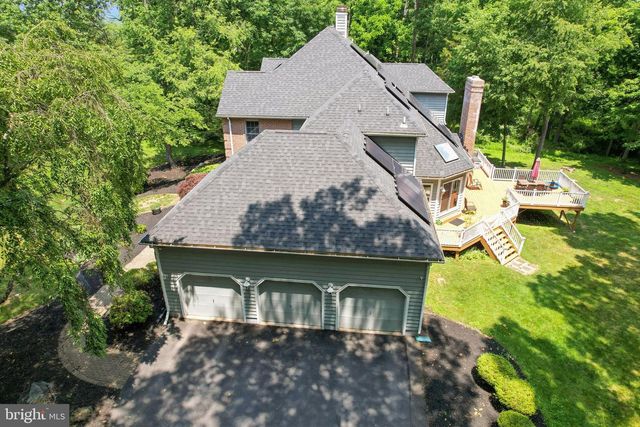 4 POND VIEW LN, Titusville, NJ 08560