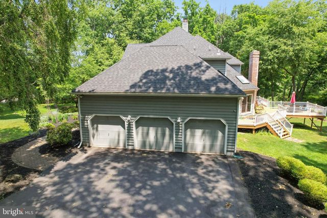 4 POND VIEW LN, Titusville, NJ 08560