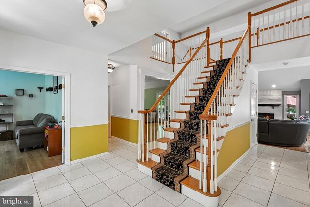 4 POND VIEW LN, Titusville, NJ 08560