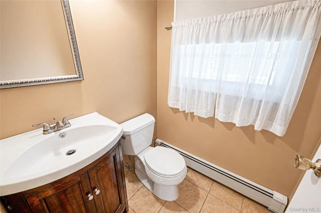 35 Royalston Lane, Centereach, NY 11720