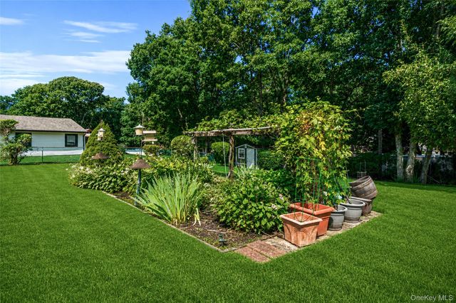 35 Royalston Lane, Centereach, NY 11720