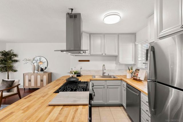 631 7th St 13, Imperial Beach, CA 91932