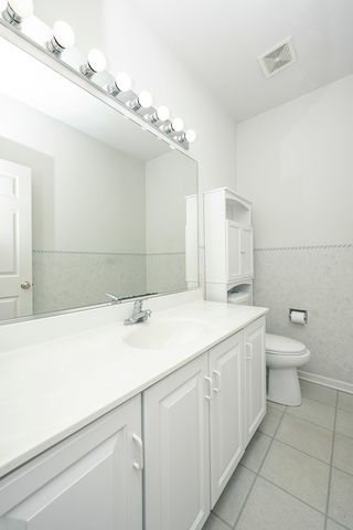 621 W Natalie Lane, Addison, IL 60101