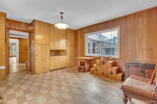 941 N Melborn Street, Dearborn, MI 48128