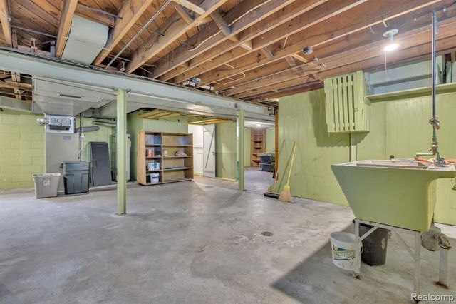 941 N Melborn Street, Dearborn, MI 48128