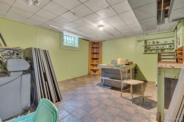 941 N Melborn Street, Dearborn, MI 48128