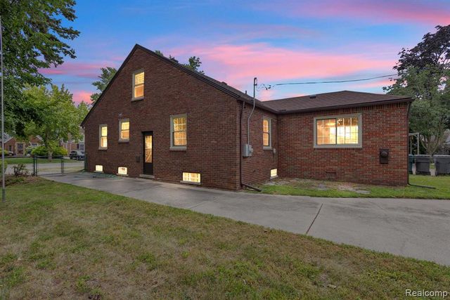 941 N Melborn Street, Dearborn, MI 48128