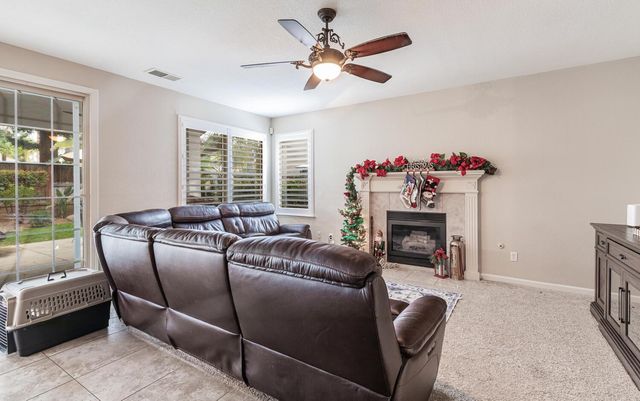 2170 W Beechwood Avenue, Fresno, CA 93711