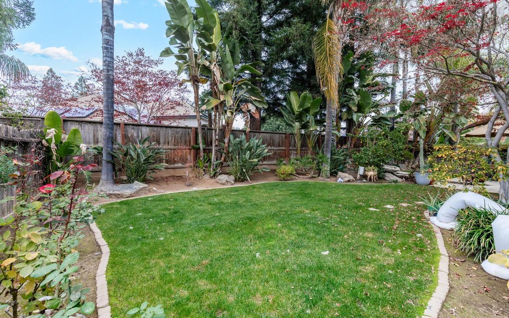 Image 29 of property listing at 2170 W Beechwood Avenue, Fresno, CA 93711