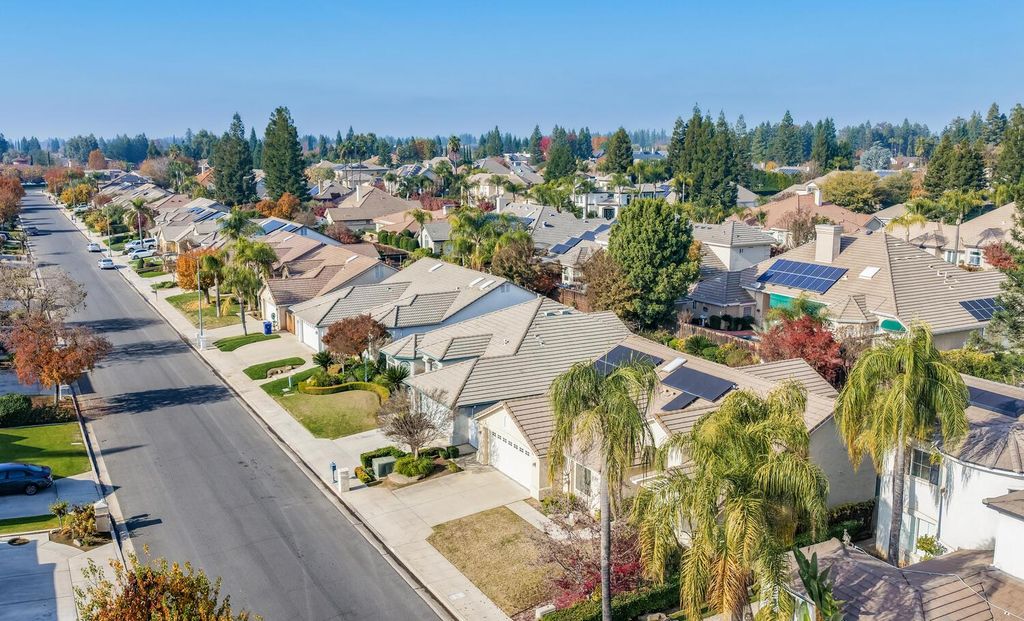 Image 45 of property listing at 2170 W Beechwood Avenue, Fresno, CA 93711