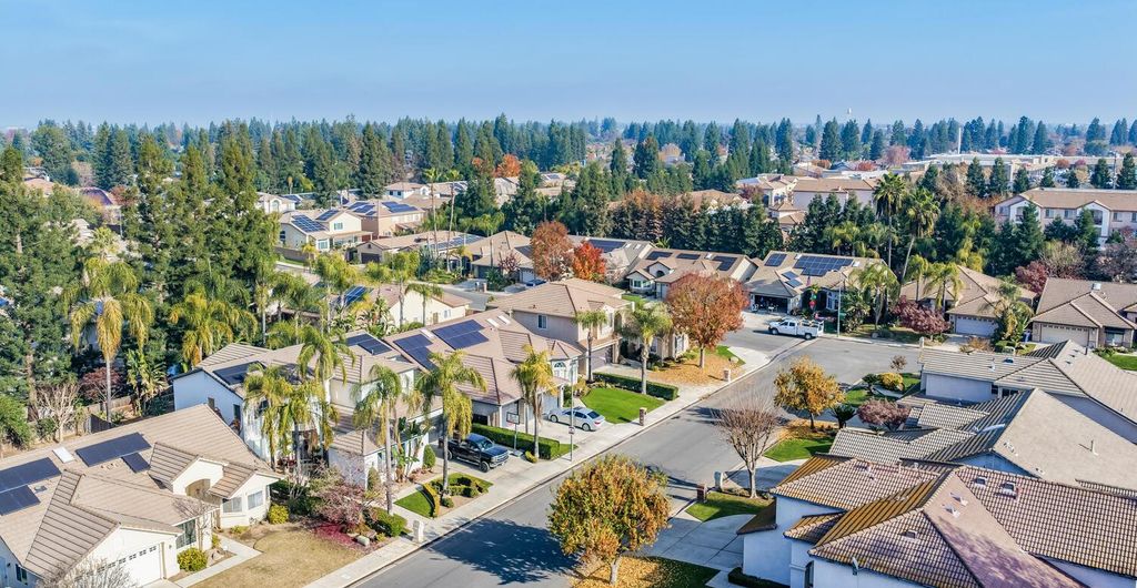 Image 46 of property listing at 2170 W Beechwood Avenue, Fresno, CA 93711