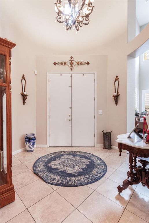 Image 6 of property listing at 2170 W Beechwood Avenue, Fresno, CA 93711