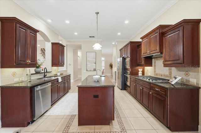 5112 HIGHLANDS LAKEVIEW LOOP, Lakeland, FL 33812